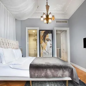 Lina Taksim Pera **** Стамбул